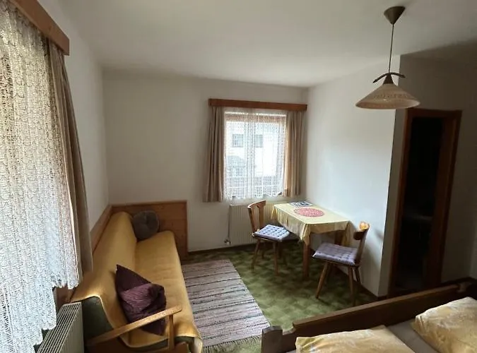 Haus Gletscherblick 게스트하우스 그슈니츠